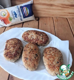 Рыбные котлеты с пикантной начинкой Рыбные котлеты с пикантной начинкой