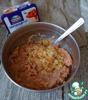 Рыбные котлеты с творожно-сливочной начинкой Рыбные котлеты с творожно-сливочной начинкой