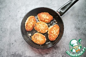 Рыбные оладушки с полентой Рыбные оладушки с полентой
