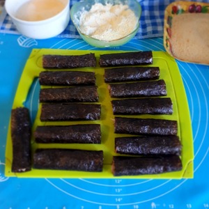 Рыбные трубочки в листах нори Рыбные трубочки в листах нори