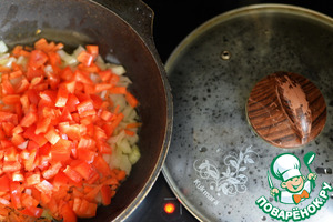 Салат "Анкл Бенс" с кабачками и яблоками