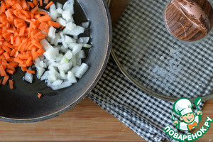 Салат "Анкл Бенс" с кабачками и яблоками