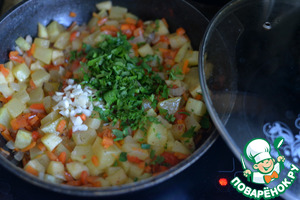 Салат "Анкл Бенс" с кабачками и яблоками
