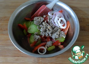 Салат "Глехурад" с индейкой Салат "Глехурад" с индейкой