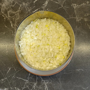 Салат &laquo;Грузди под сугробом&raquo;