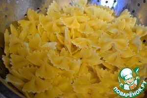 Салат из кабачков и "бабочек" Салат из кабачков и "бабочек"