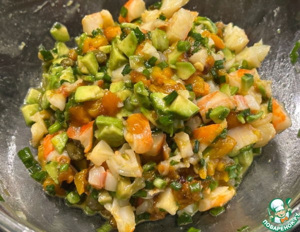 Салат из креветок и авокадо