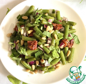 Салат из маринованной стручковой фасоли