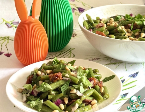 Салат из маринованной стручковой фасоли