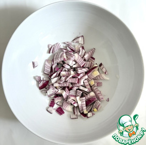 Салат из маринованной стручковой фасоли