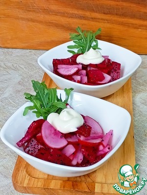 Салат из питахайи с редисом Салат из питахайи с редисом