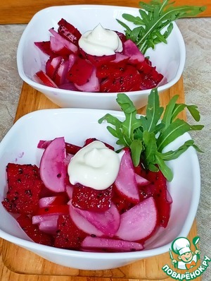 Салат из питахайи с редисом Салат из питахайи с редисом