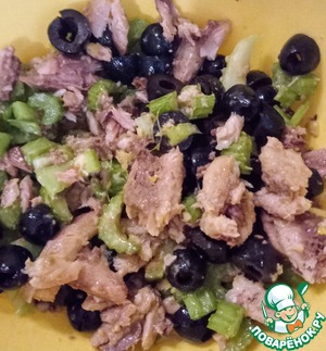 Салат из сардин и сельдерея Салат из сардин и сельдерея