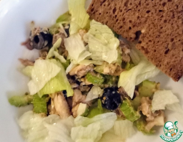 Салат из сардин и сельдерея Салат из сардин и сельдерея