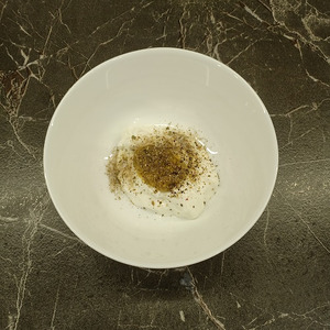 Салат из сельдерея и помидоров