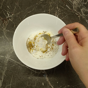 Салат из сельдерея и помидоров