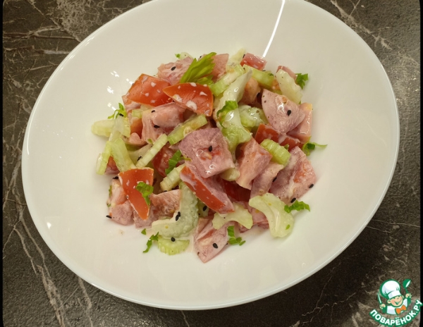 Салат из сельдерея и помидоров