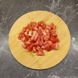 Салат из сельдерея и помидоров