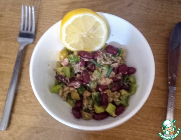 Салат из тунца и фасоли Салат из тунца и фасоли