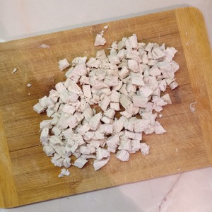 Салат овощной с куриным филе Салат овощной с куриным филе