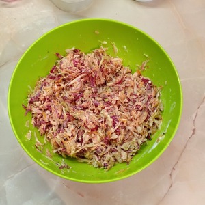 Салат овощной с куриным филе Салат овощной с куриным филе