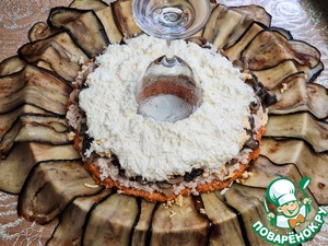 Салат с баклажанами и индейкой