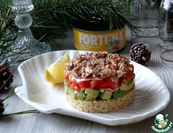 Салат с булгуром и тунцом