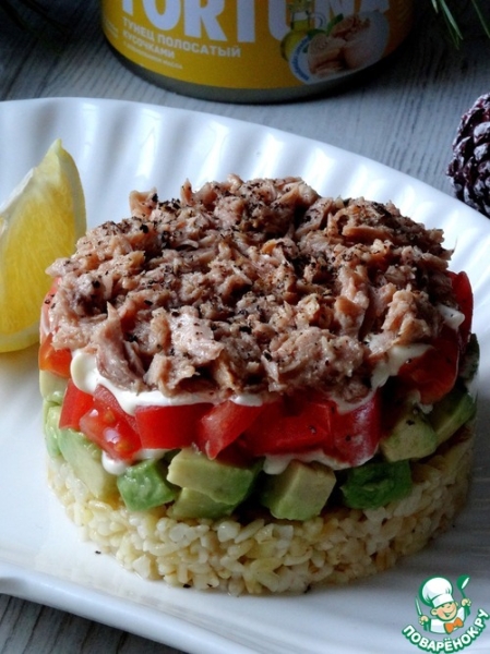 Салат с булгуром и тунцом