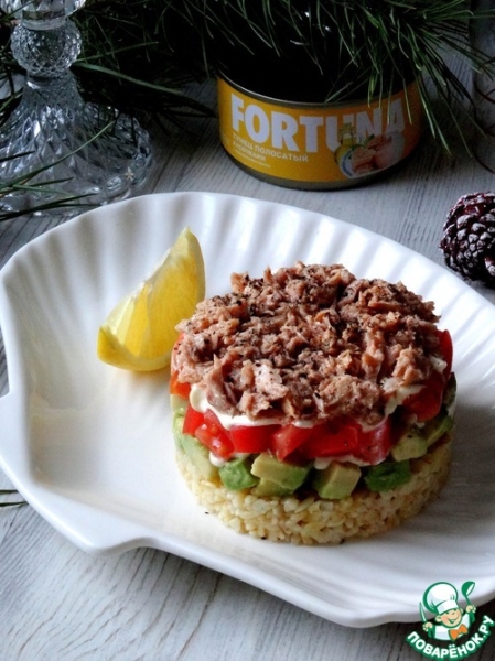 Салат с булгуром и тунцом