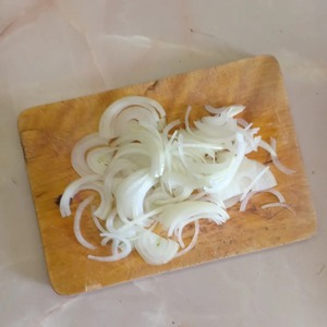 Салат с фасолью, грибами и курицей Салат с фасолью, грибами и курицей