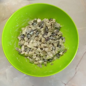 Салат с фасолью, грибами и курицей Салат с фасолью, грибами и курицей