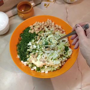 Салат с фасолью и пекинской капустой Салат с фасолью и пекинской капустой