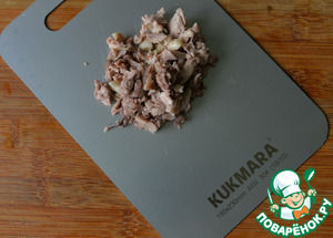 Салат с фасолью и уткой