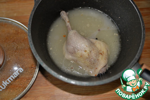 Салат с фасолью и уткой