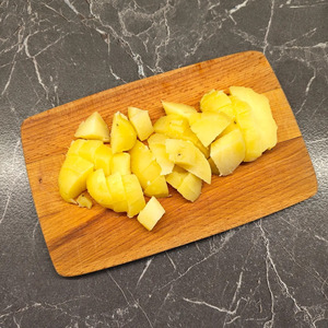 Салат с горошком, картофелем и сельдью Салат с горошком, картофелем и сельдью
