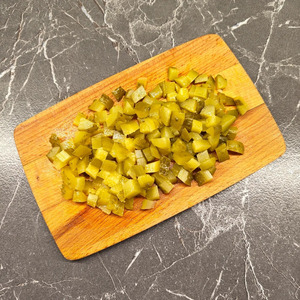 Салат с горошком, картофелем и сельдью Салат с горошком, картофелем и сельдью