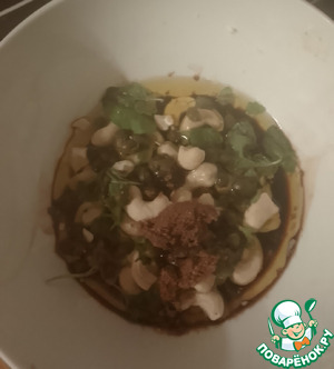 Салат с грейпфрутом, мятой и моцареллой Салат с грейпфрутом, мятой и моцареллой