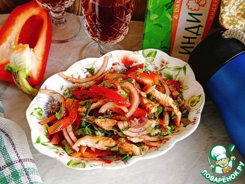 Салат с индейкой и томатной заправкой Салат с индейкой и томатной заправкой