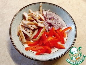 Салат с индейкой и томатной заправкой Салат с индейкой и томатной заправкой