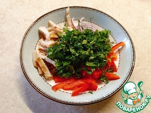 Салат с индейкой и томатной заправкой Салат с индейкой и томатной заправкой