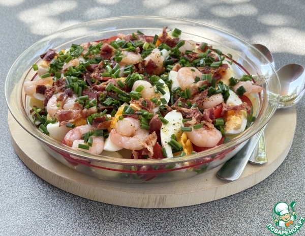 Салат с картофелем, креветками и беконом Салат с картофелем, креветками и беконом