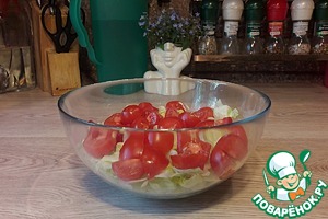 Салат с коктейлем из рассольных морепродуктов