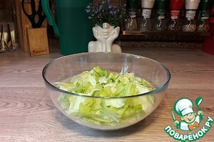 Салат с коктейлем из рассольных морепродуктов