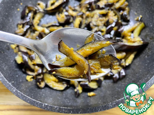 Салат с курицей и жареными баклажанами Салат с курицей и жареными баклажанами