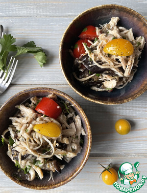 Салат с курицей и жареными баклажанами Салат с курицей и жареными баклажанами