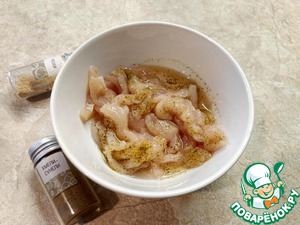 Салат с квашеной капустой и индейкой Салат с квашеной капустой и индейкой