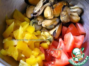 Салат с мидиями и овощами Салат с мидиями и овощами