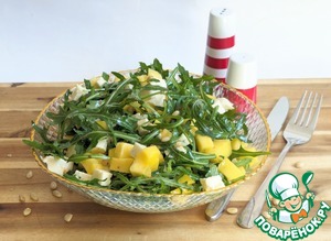 Салат с моцареллой, манго и руколой Салат с моцареллой, манго и руколой