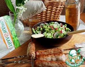 Салат с молодой капустой и редисом Салат с молодой капустой и редисом