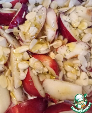 Салат с нектаринами и миндалём Салат с нектаринами и миндалём